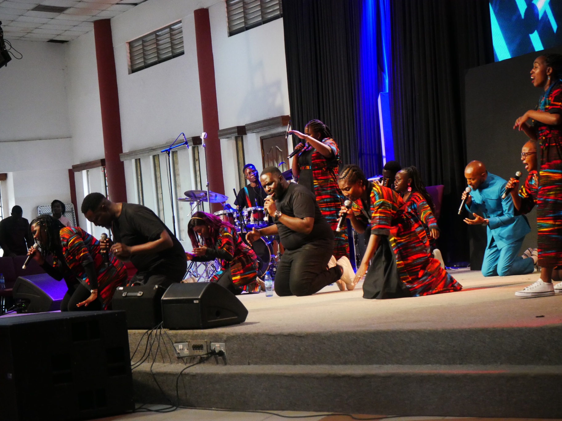 Worship in full flow